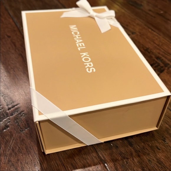 Michael Kors small Gift Box - Picture 3 of 7
